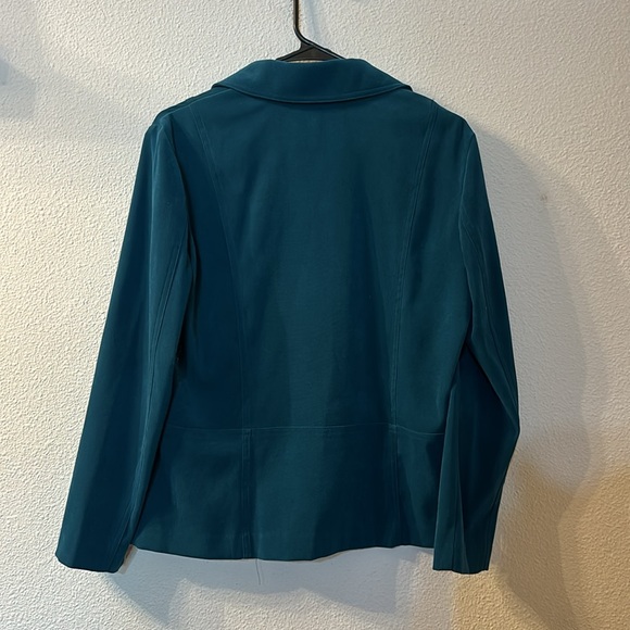 JM Collection faux seude button down size 8P - Picture 4 of 4